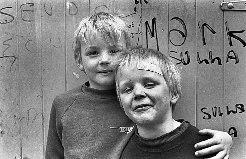 Life in an Inner Melbourne Housing Estate, 1986: Australia : Richard Moore : Journalist : Photographer :